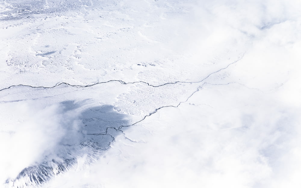 fotografia aérea de campo de neve