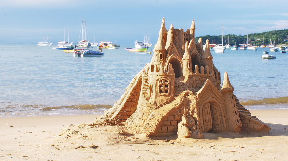 茶色の砂の城