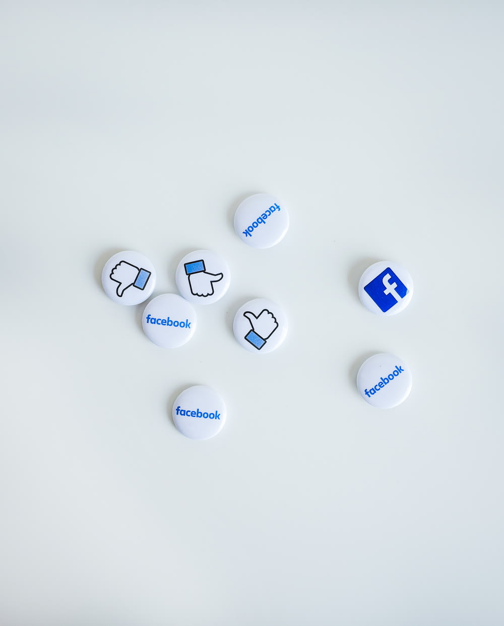 Pines de botones de Facebook
