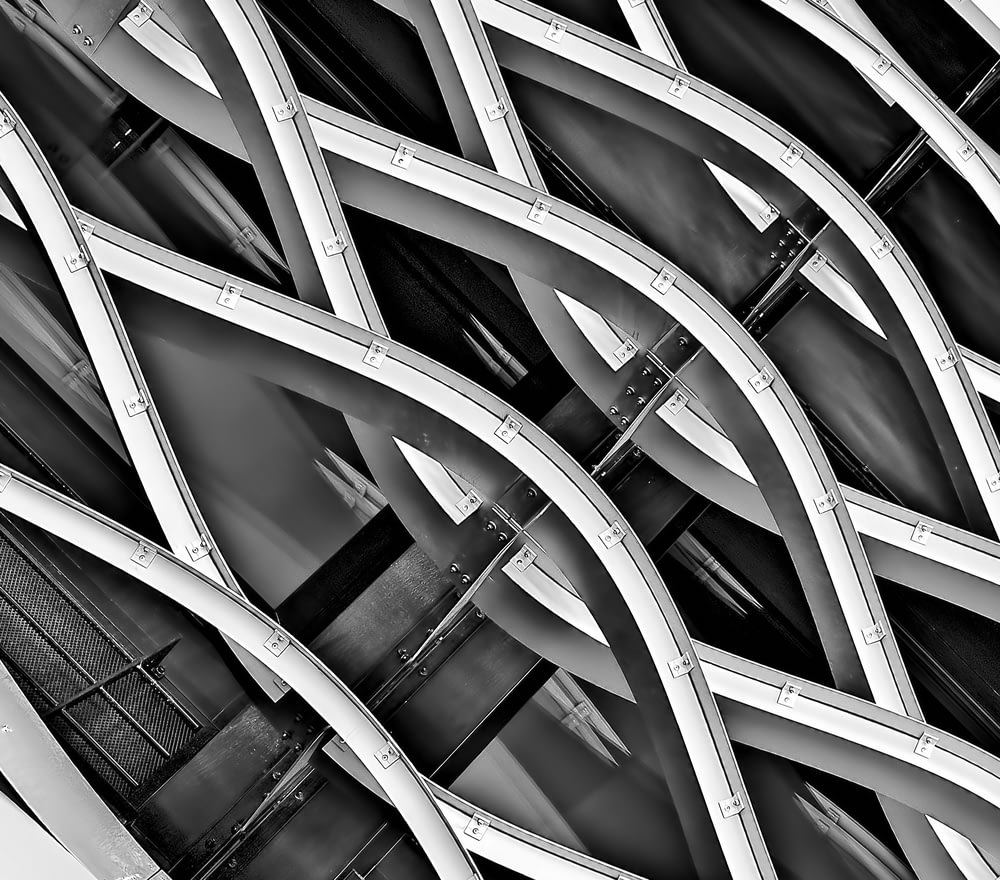 Photographie minimaliste de la structure en spirale