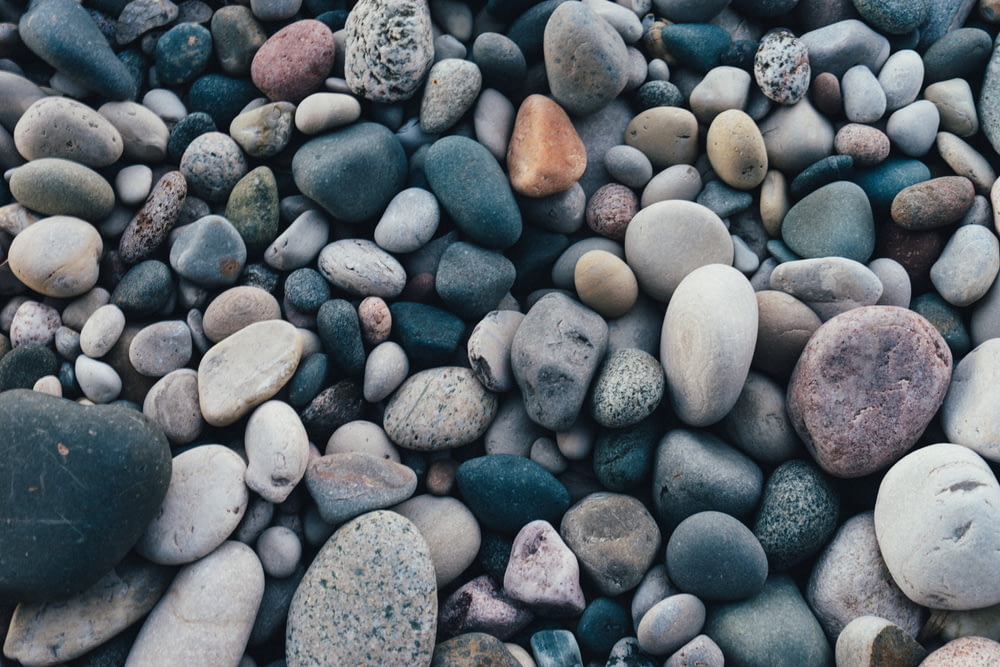 foto de closeup de um lote de pedra de cores variadas