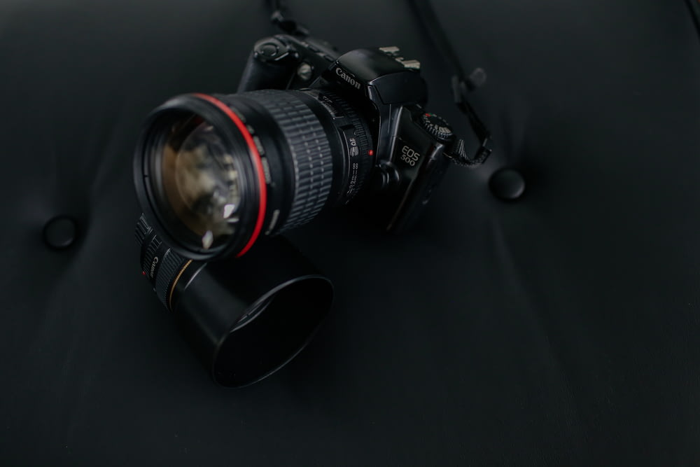 cámara Canon EOS DSLR negra