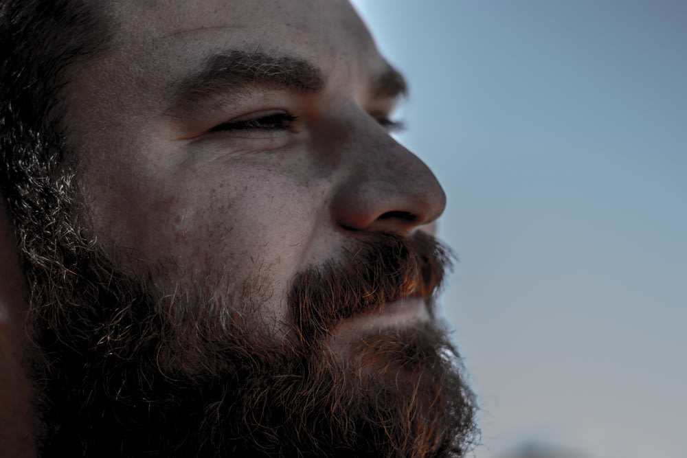 closeup photo of bearded man