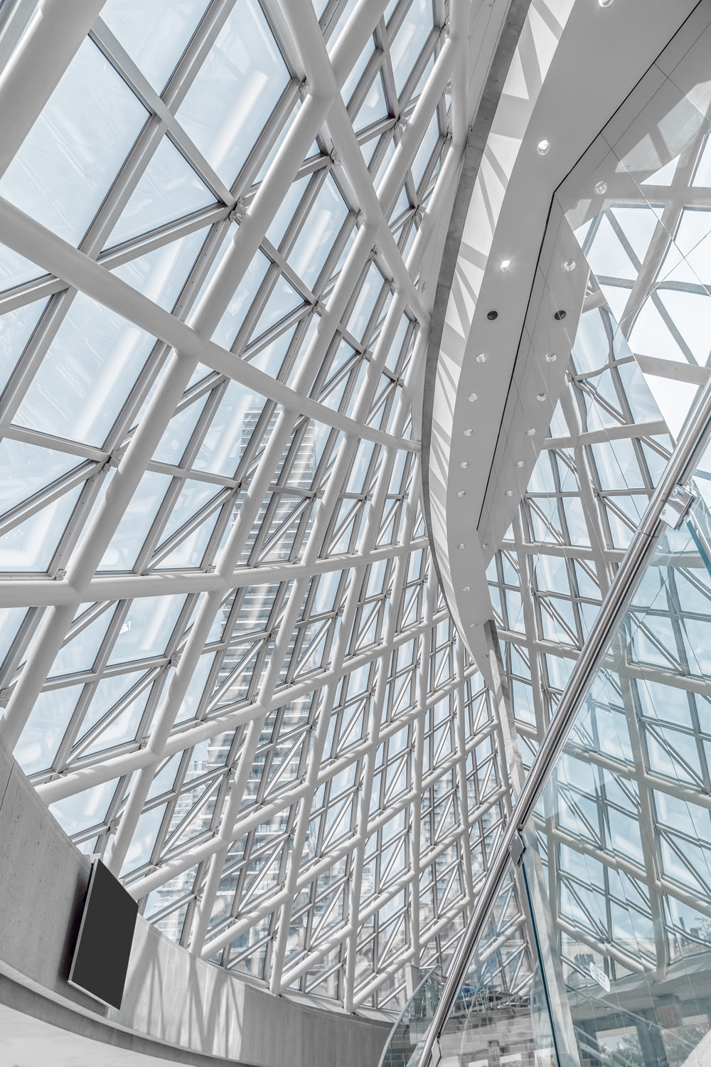 화이트 스파이럴 돔의 건축 사진