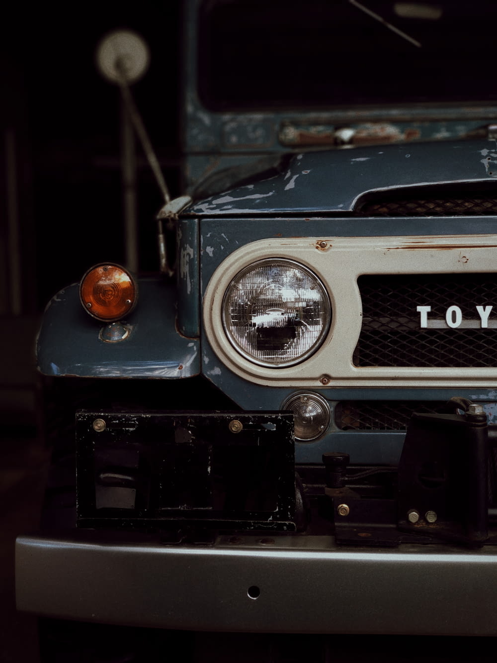 shallow focus photography of Toyota car