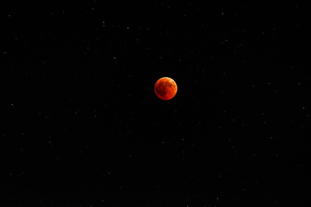 blood moon photography