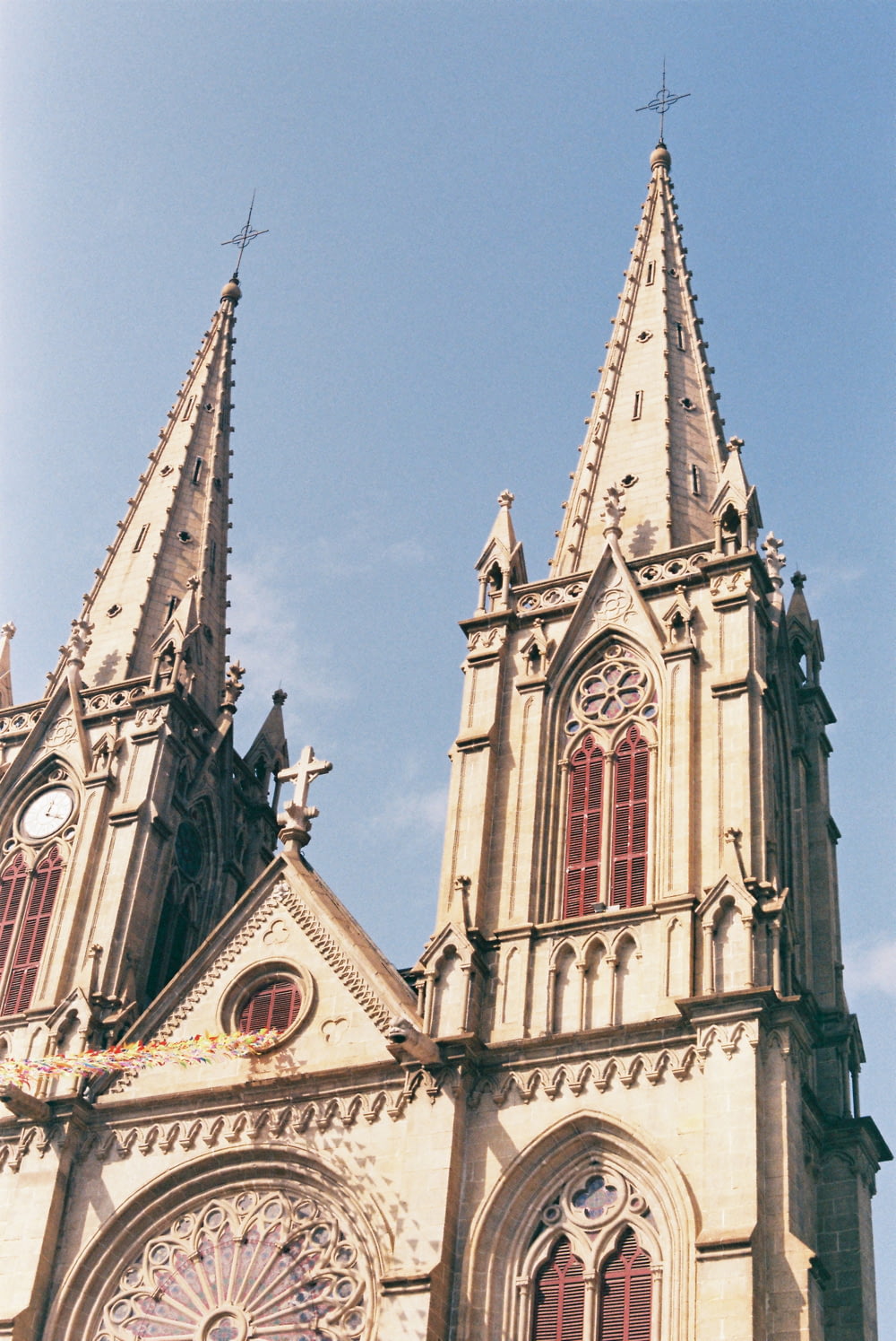 Cattedrale dipinta di bianco