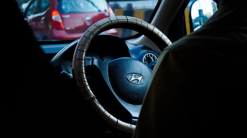 black Hyundai steering wheel