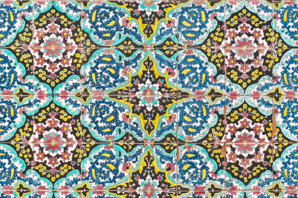 blue, red, and brown floral wallpaper