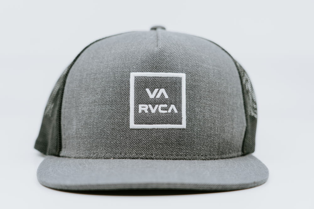 berretto montato RVCA grigio