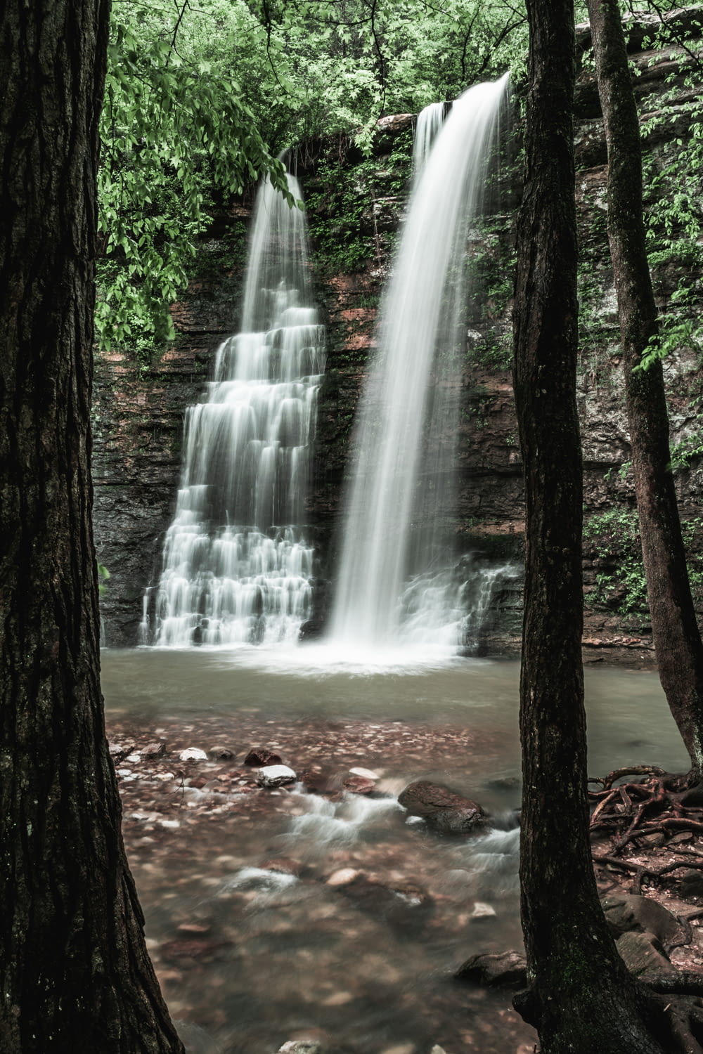time lapse photo of waterfalls during daytime