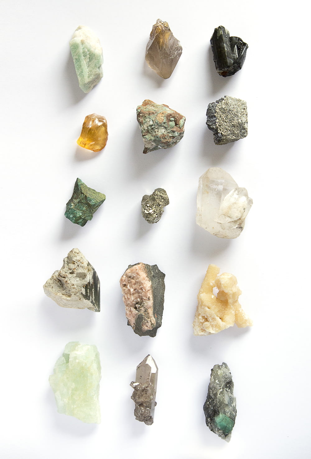 lote de pedra de cor variada
