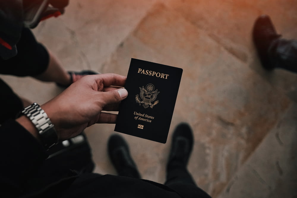 Pessoa com passaporte