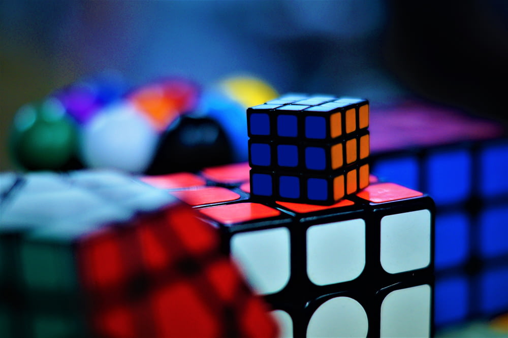 Rubik's cubes의 얕은 초점 사진