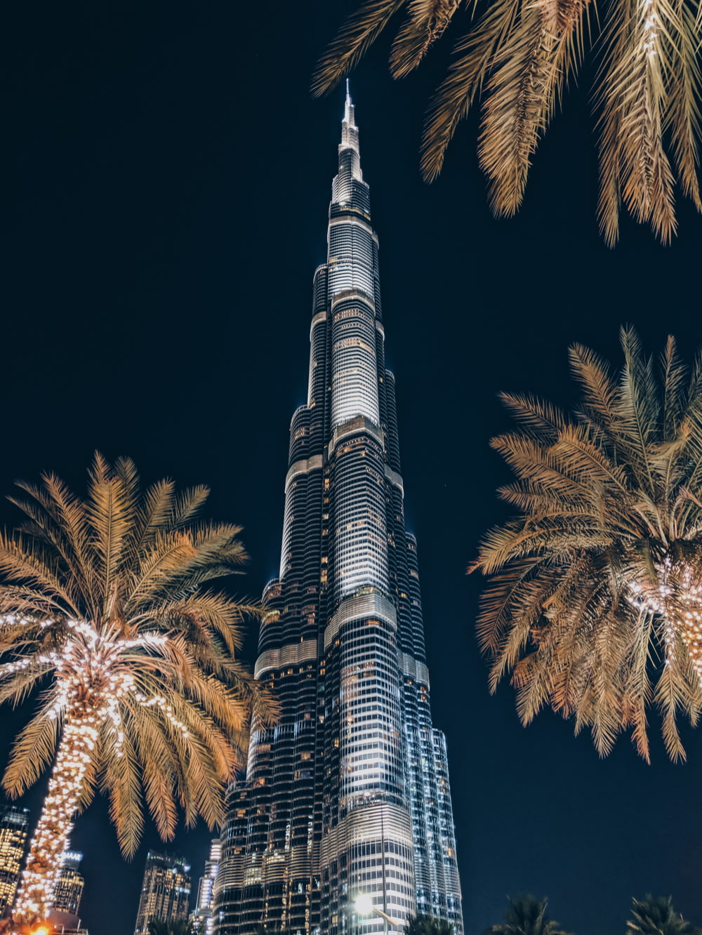 Foto de ángulo bajo del Burj Khalifa