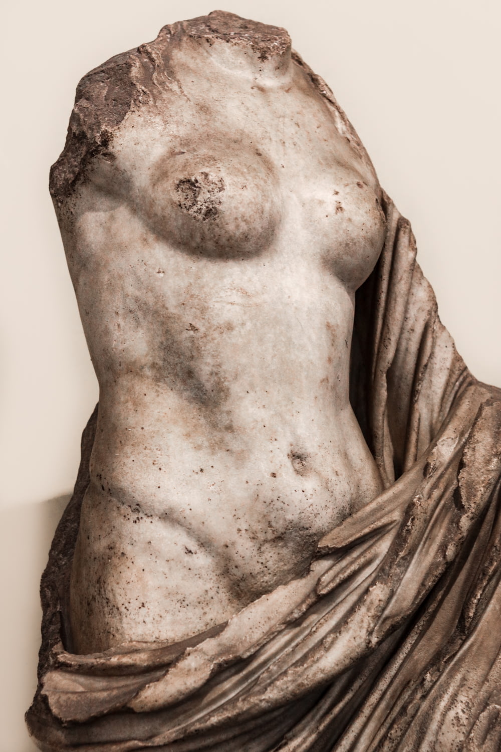 weibliche Skulptur