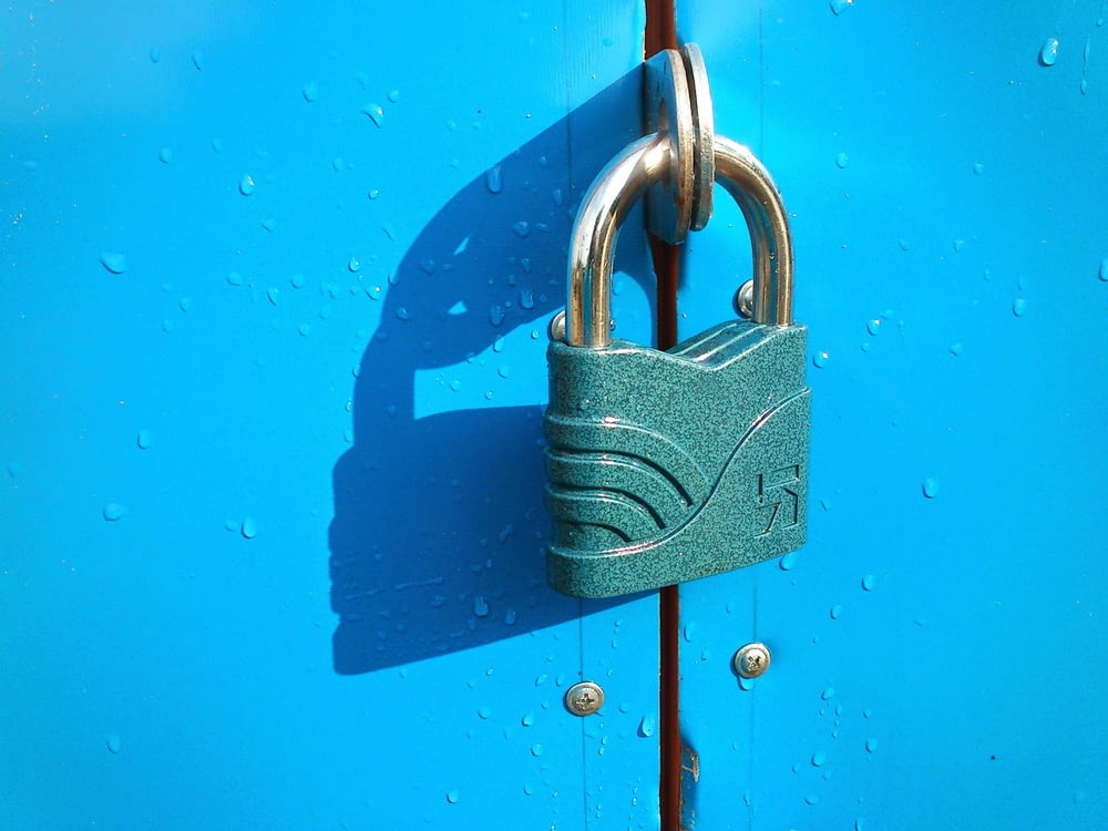 blue padlock