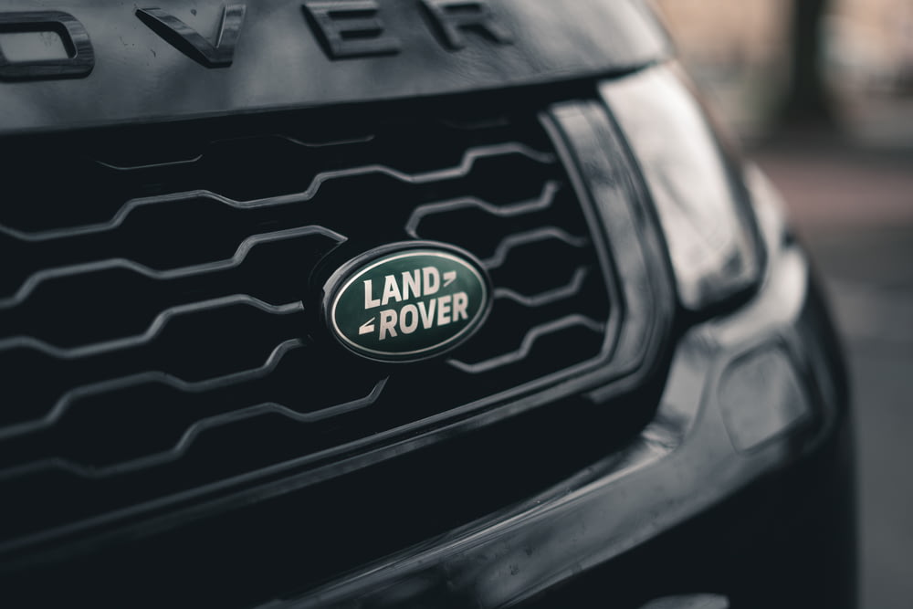 veículo Land Rover preto