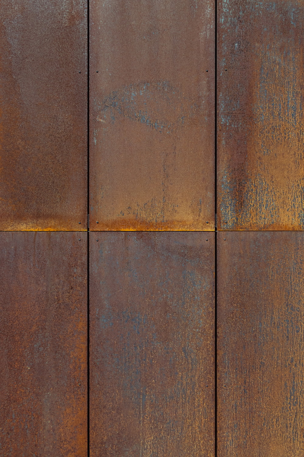 superfície de madeira marrom e cinza
