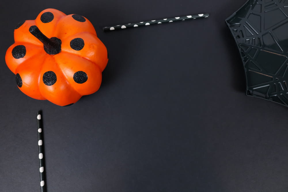 orange and black jack o lantern keychain