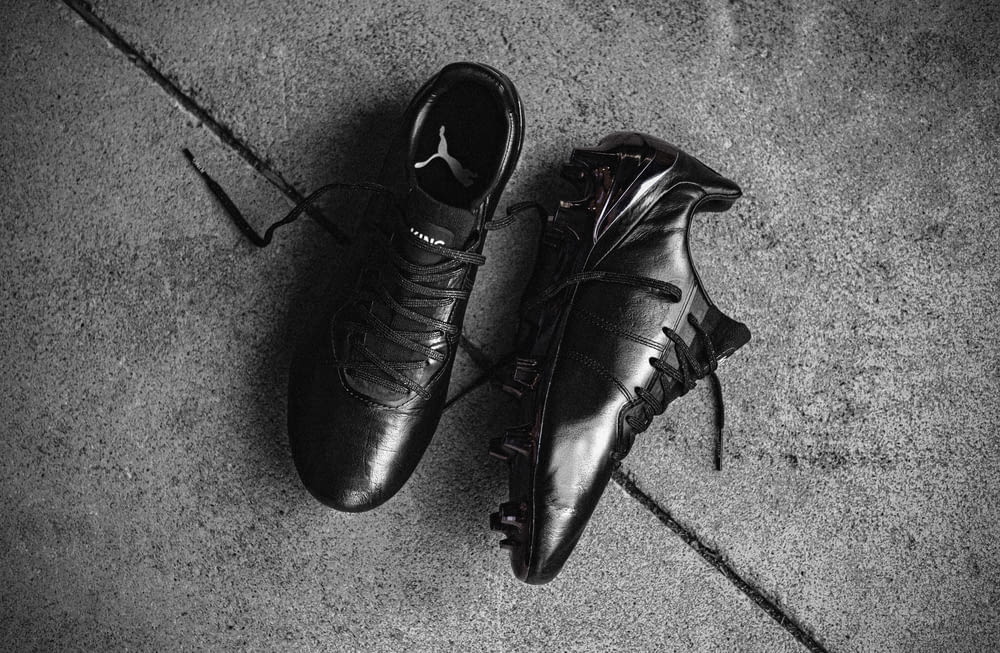 chaussures de basket-ball nike noir et rouge