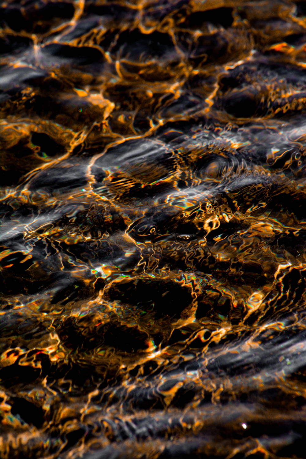 gotículas de água na areia marrom