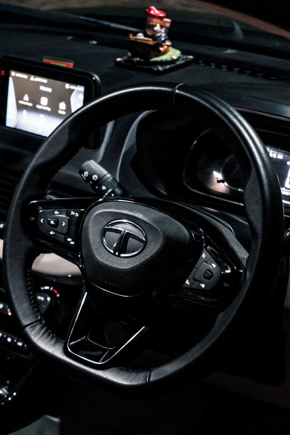 black bmw car steering wheel