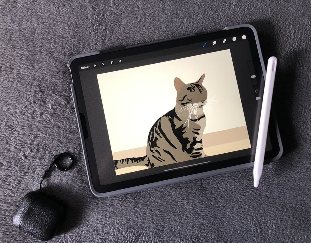 Tablet computer nero con custodia zebrata