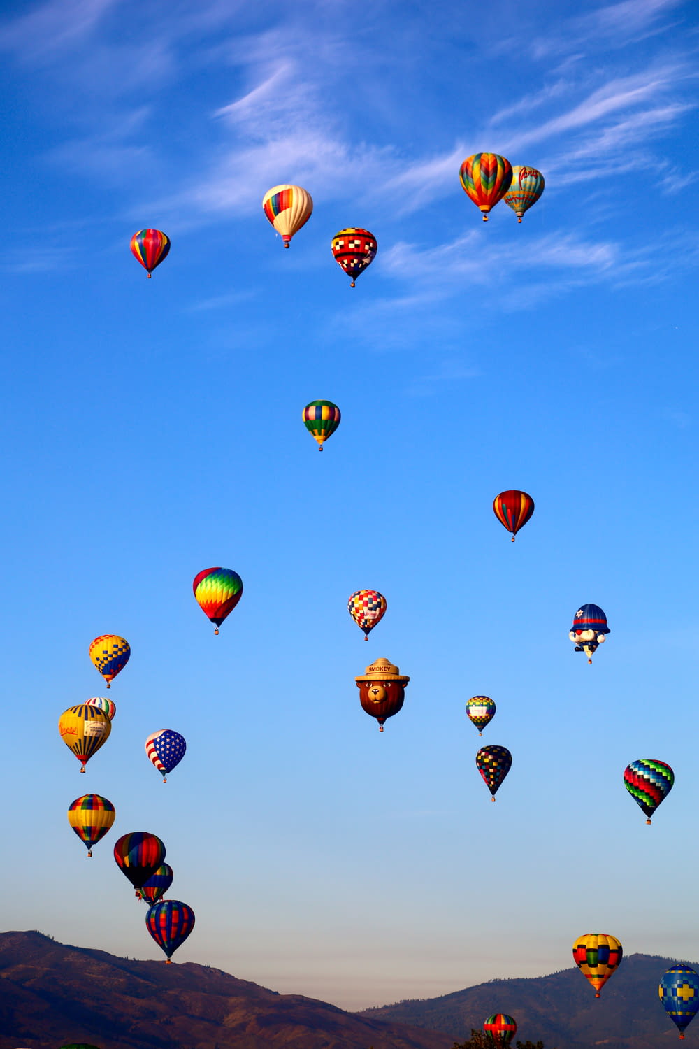 balões de ar quente no céu