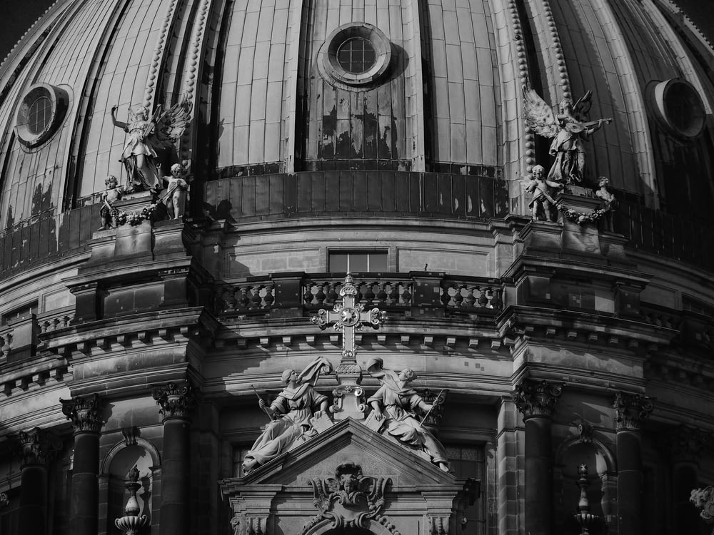 a black and white photo of the dome of a building