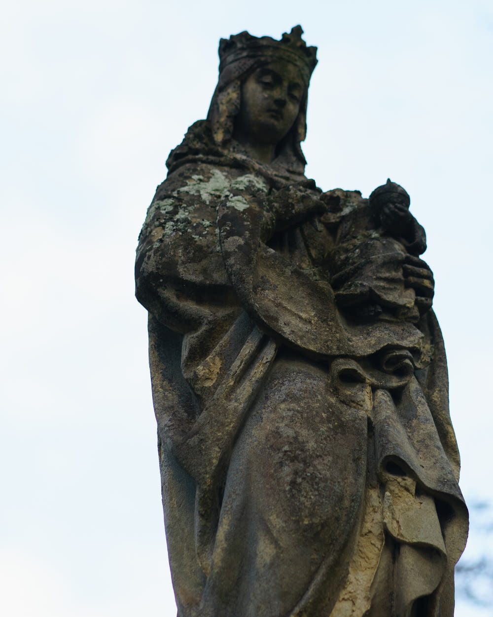 a statue of a woman with a crown on her head