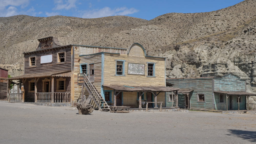 an old western town in the middle of the desert