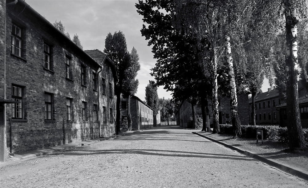 a black and white photo of an empty street