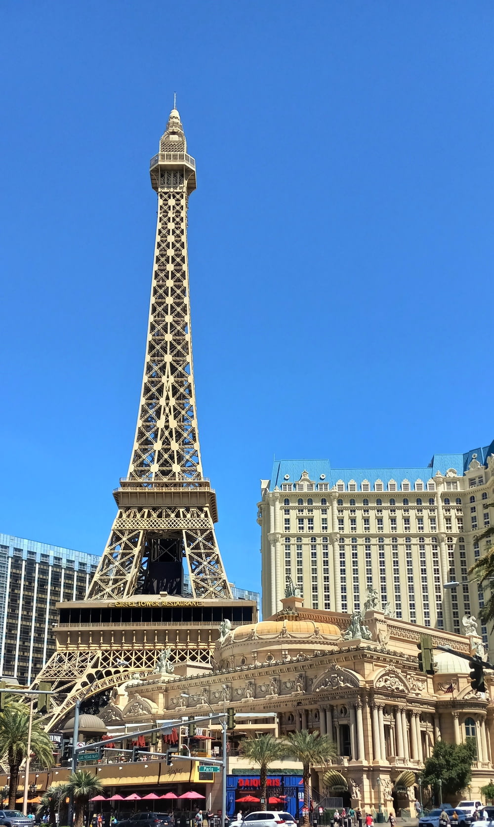 the eiffel tower towering over the city of las vegas