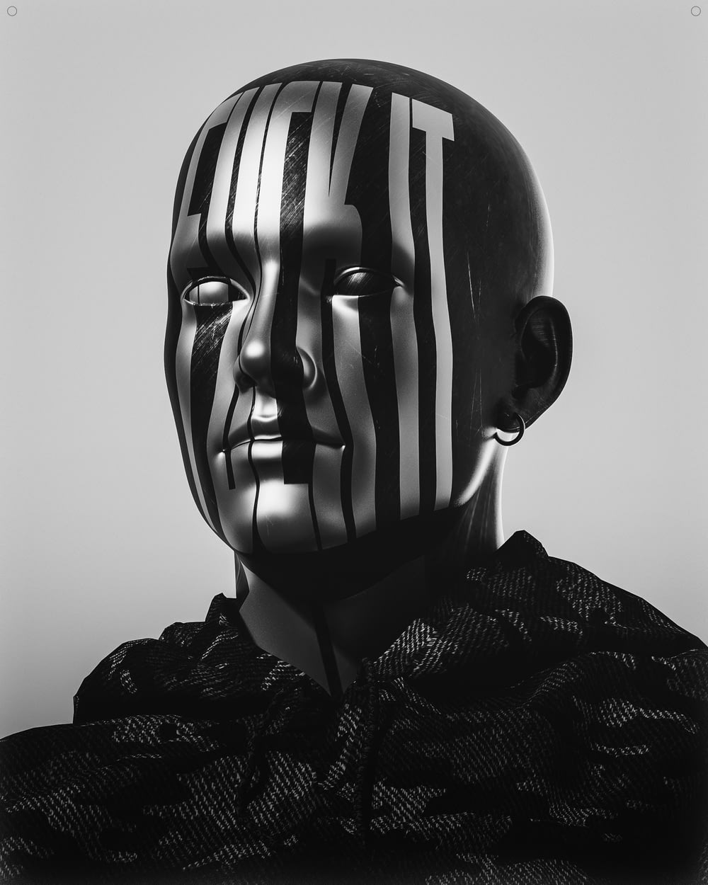 Una foto in bianco e nero di una persona con una maschera