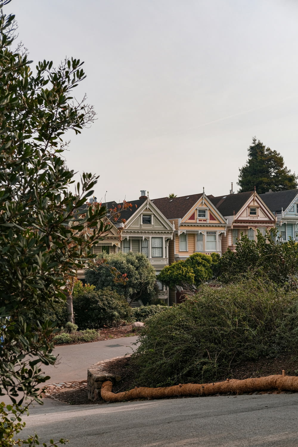 a row of houses in a residential neighborhood