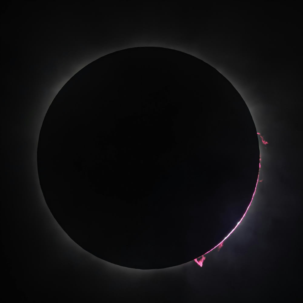 the sun's corona corona during a solar eclipse