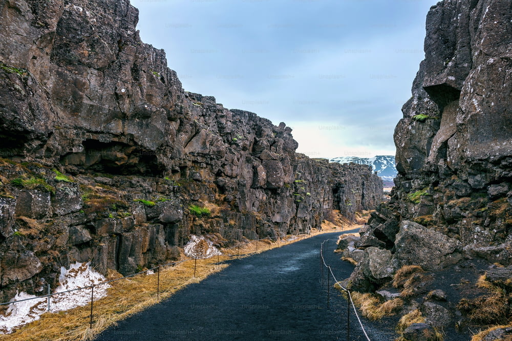 Parque Nacional Pingvellir (Thingvellir), Placas Tectônicas na Islândia.