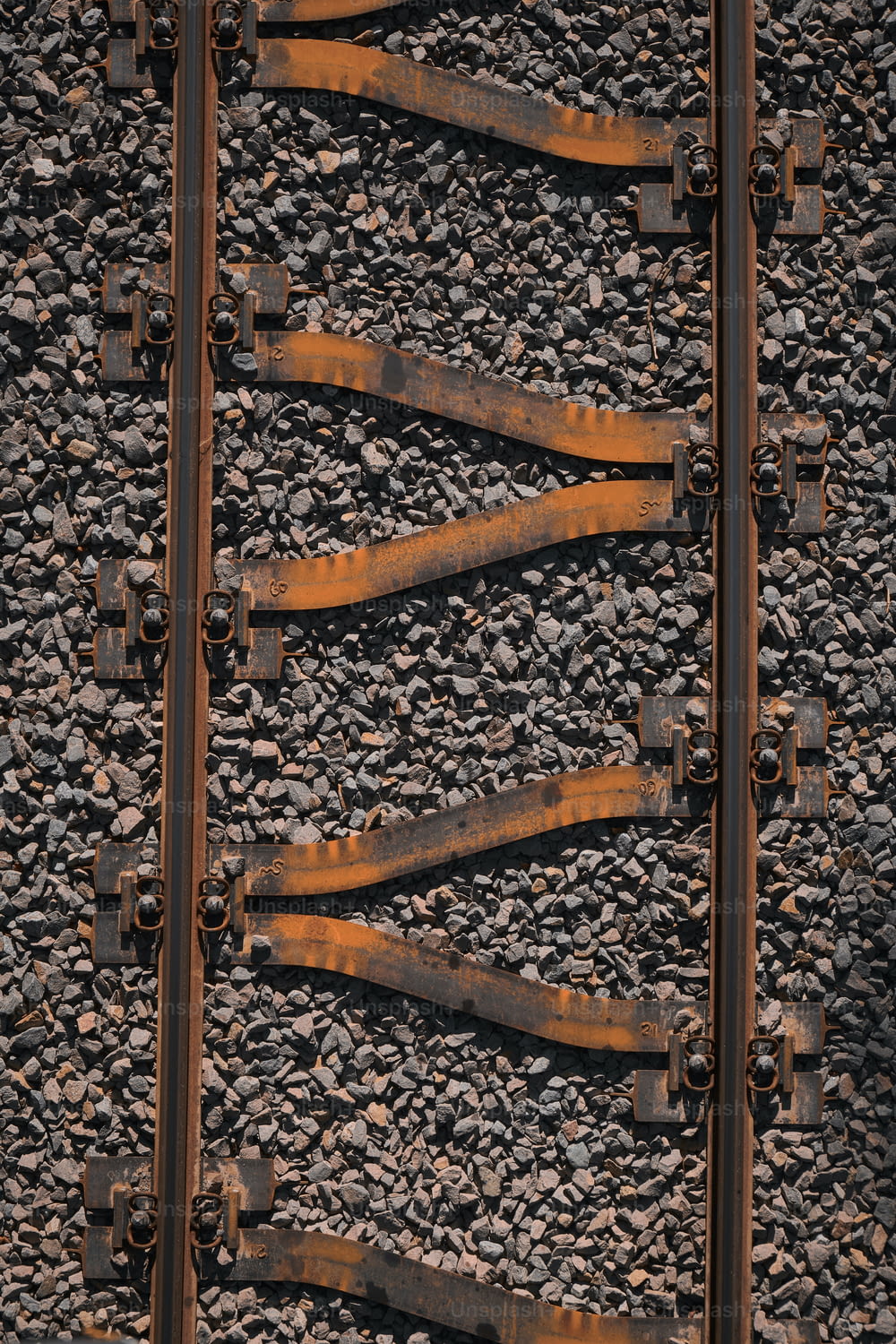 錆びた線路のクローズアップ