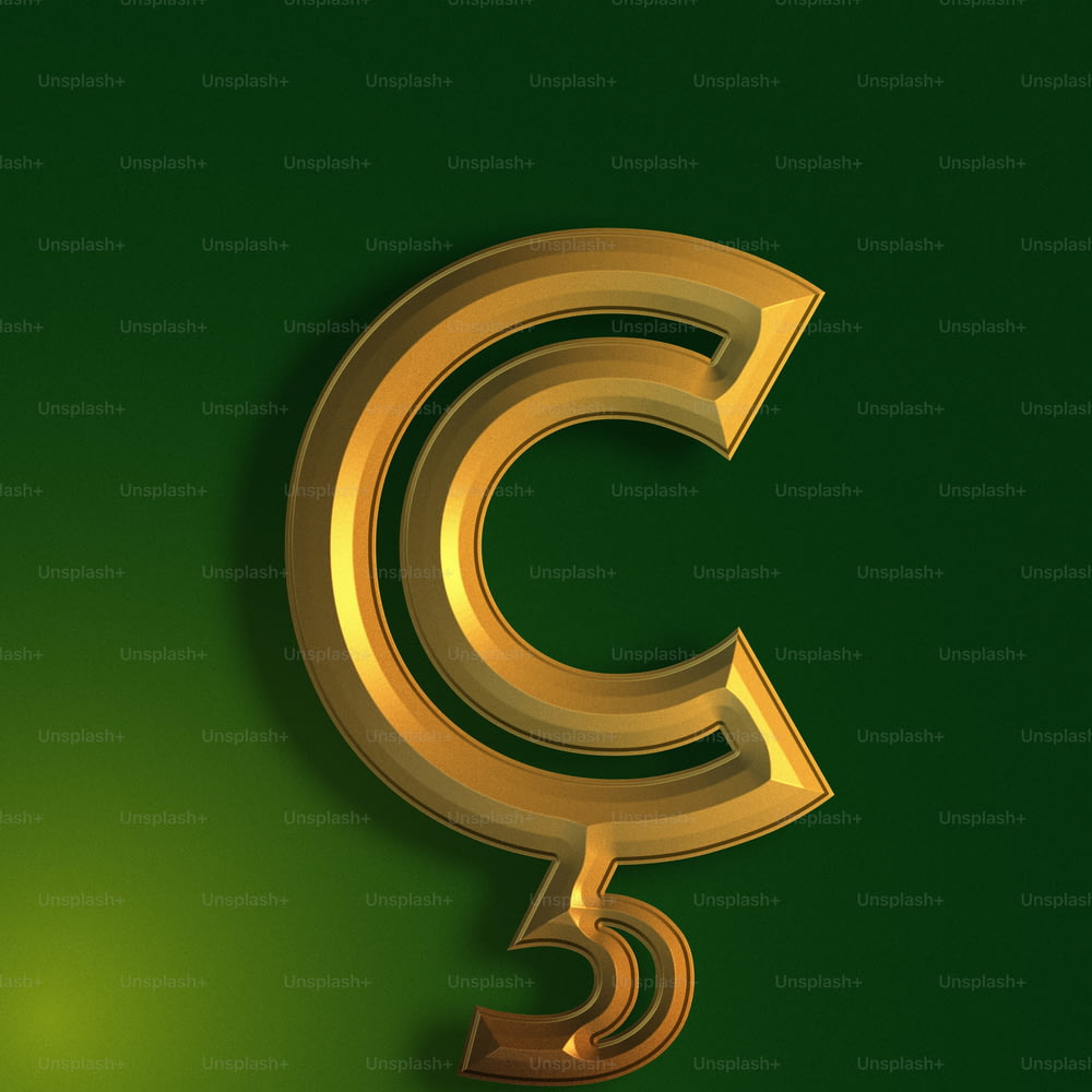 une lettre C dorée sur fond vert