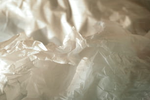 um saco branco de material branco