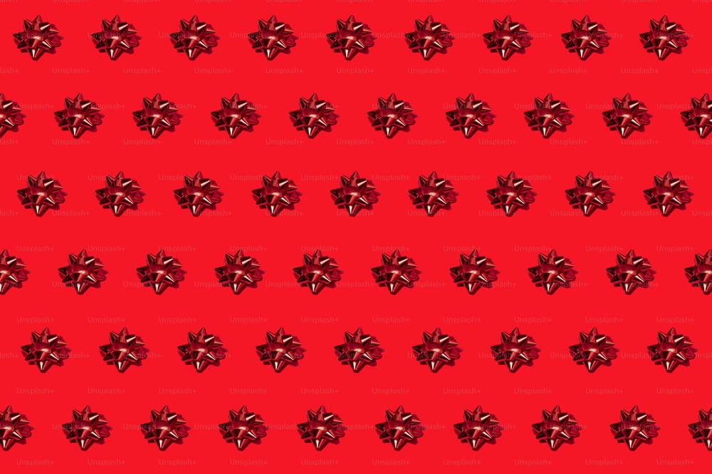 빨간색 배경에 빨간색 리본 패턴