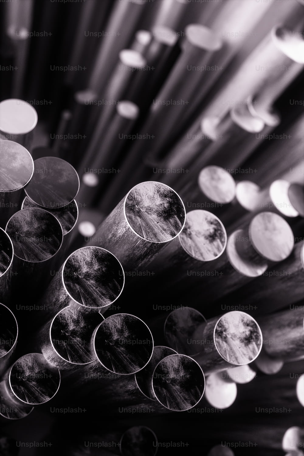 a close up of a bunch of metal pipes