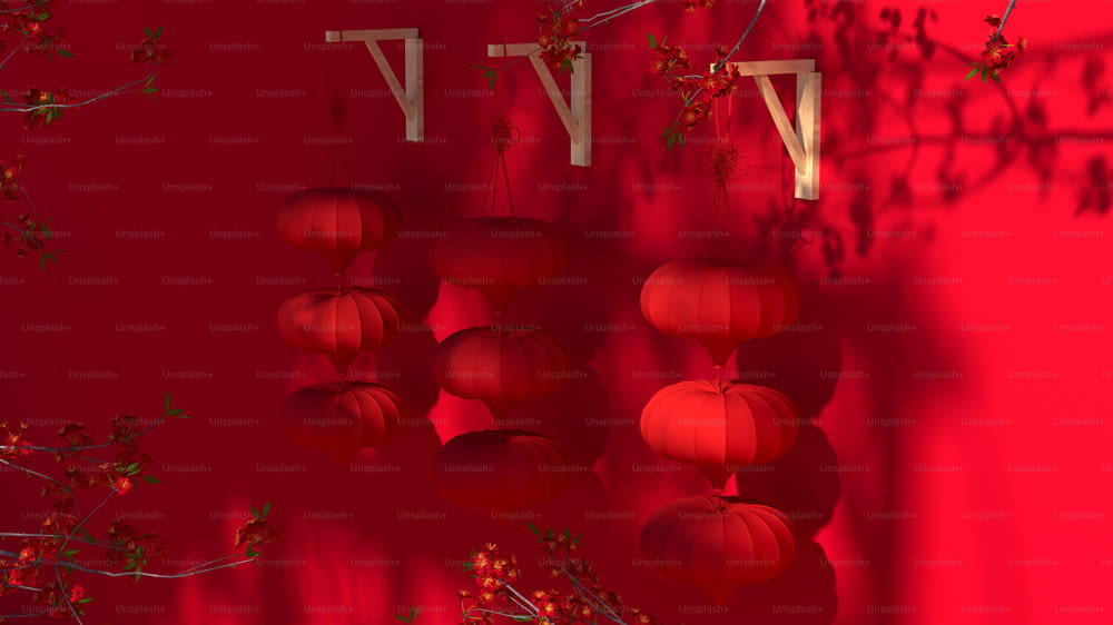 Eine rote Wand mit chinesischen Laternen, die daran hängen