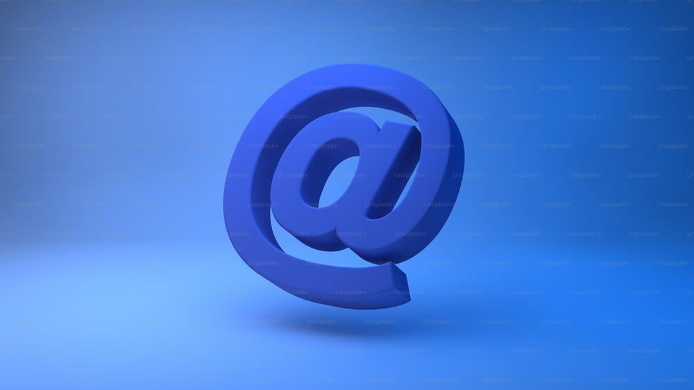 Un segno di posta elettronica blu su sfondo blu