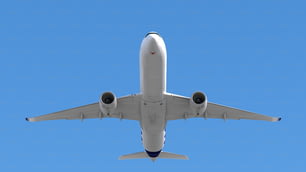 Un gran avión volando a través de un cielo azul
