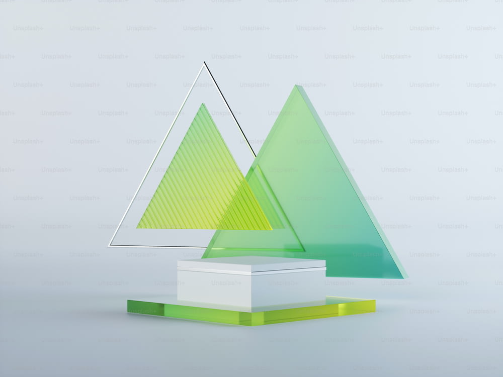 Rendu 3D, fond géométrique abstrait avec verre triangulaire translucide vert. Maquette de vitrine minimale moderne. Piédestal vide, podium vide, plate-forme de scène pour l’exposition de produits commerciaux