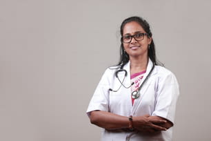 Ritratto di una dottoressa di origine indiana