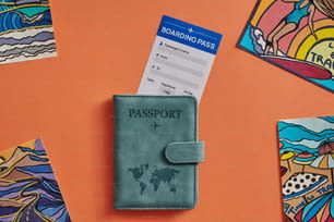 여권 케이스 위에 놓인 여권