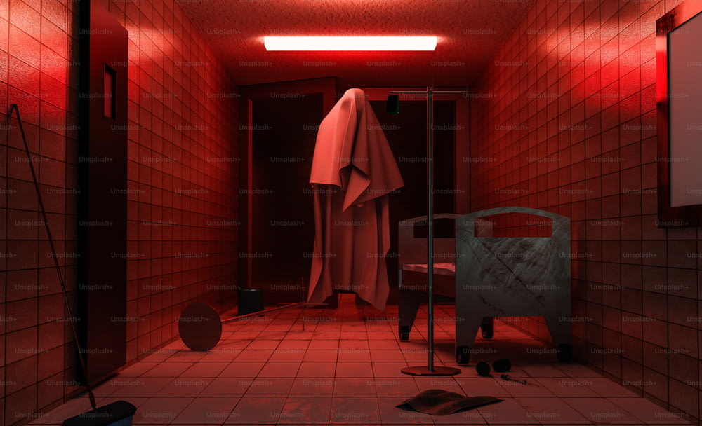 un bagno scarsamente illuminato con una luce rossa